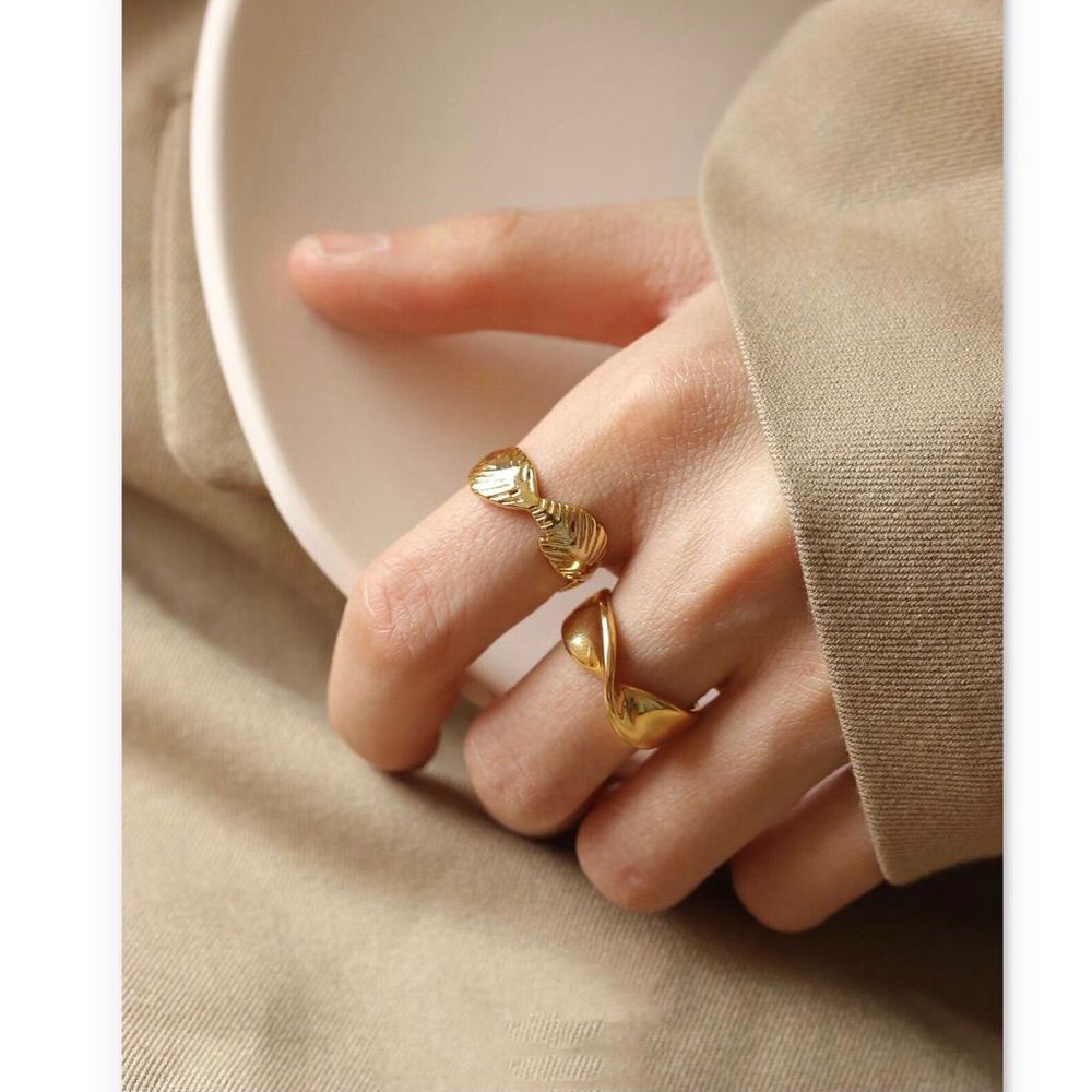 18K Thick Gold Plated Leaf Vine Feather Motif Ring